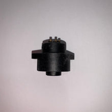 Load image into Gallery viewer, 7 Pin Female Wall Mount Solder type Connector
