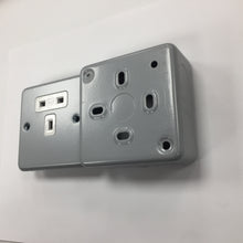 Load image into Gallery viewer, Metal Socket Outlet AMP 15
